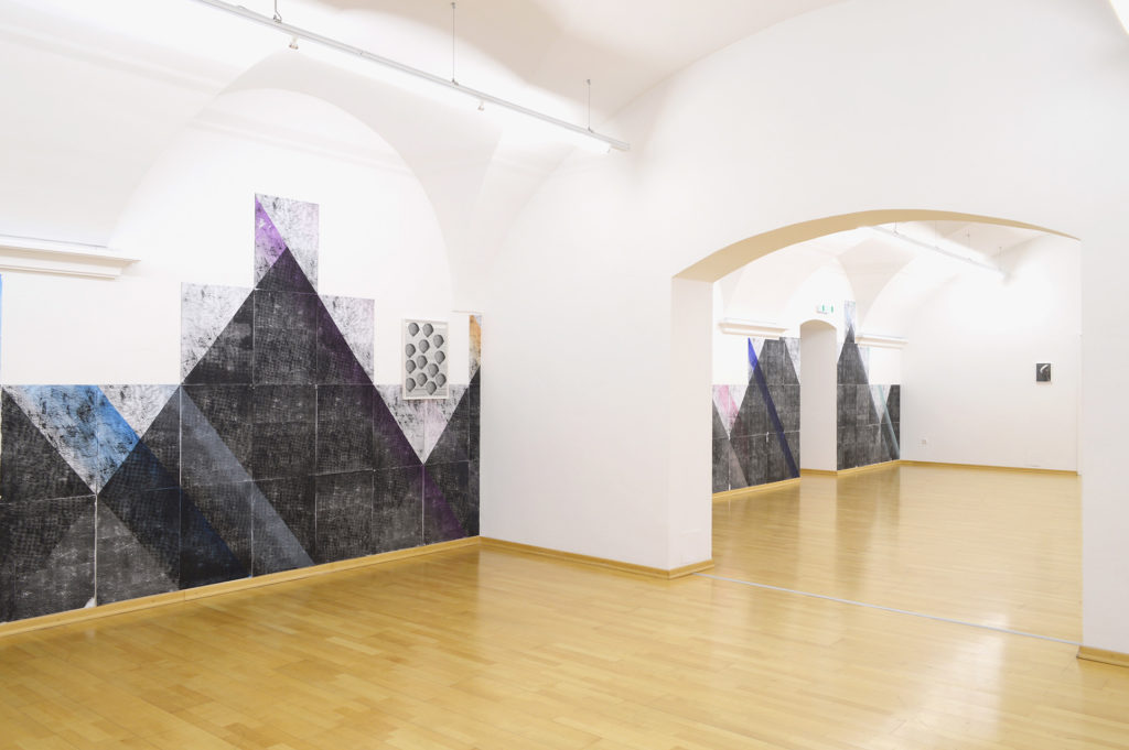 On Walls & Screens, Ines Hochgerner, Installation